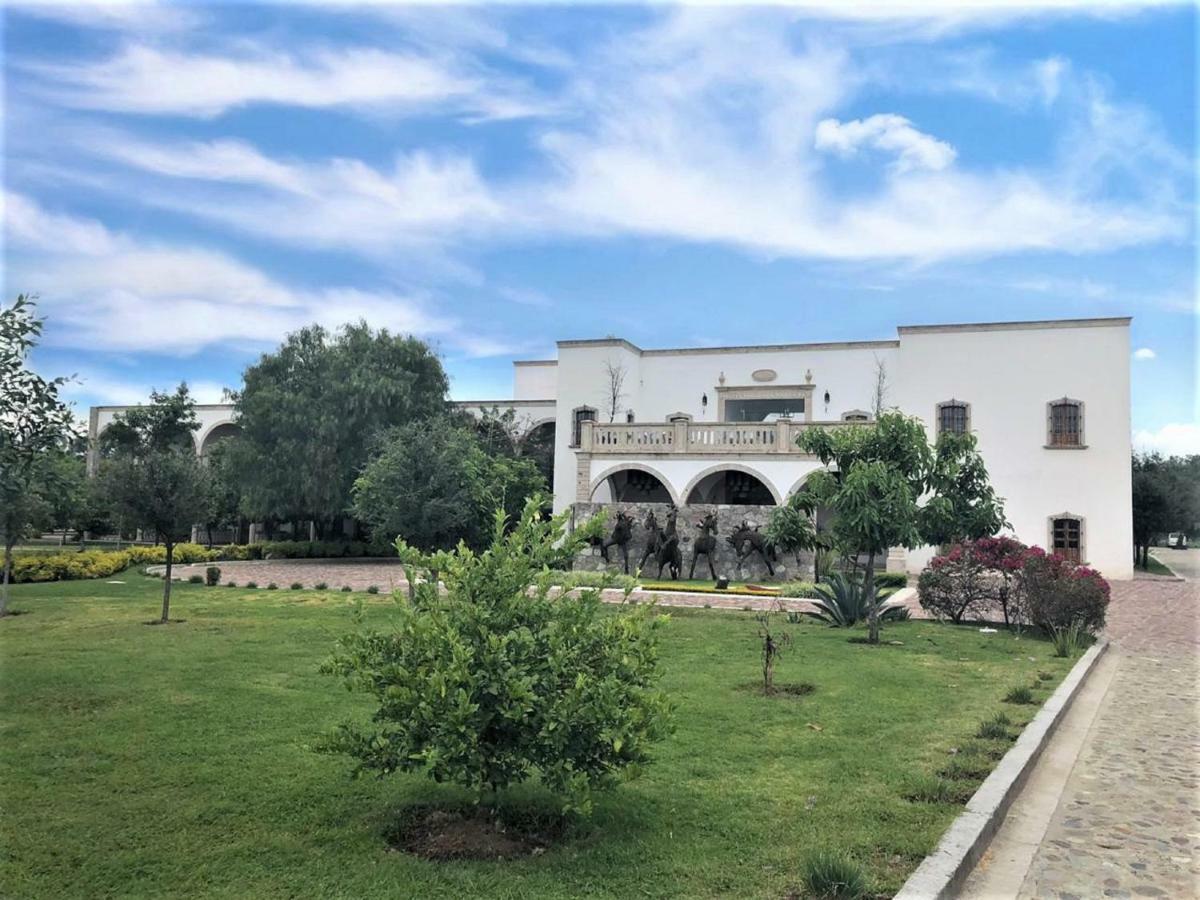 Hotel Hacienda Santa Fe Guanajuato Bagian luar foto